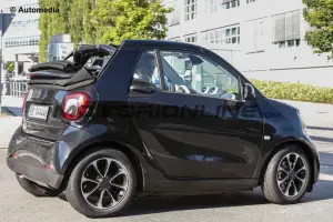 Smart ForTwo Cabrio 2016 - Foto spia 24-07-2015 - 5