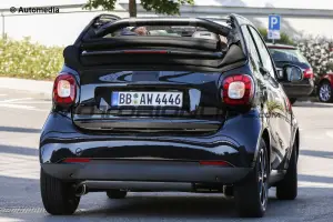 Smart ForTwo Cabrio 2016 - Foto spia 24-07-2015 - 7