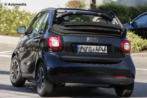 Smart ForTwo Cabrio 2016 - Foto spia 24-07-2015