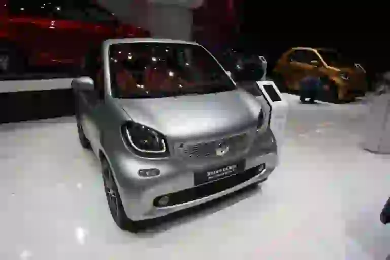 Smart ForTwo Cabrio Brabus Foto Live - Salone di Ginevra 2017 - 1