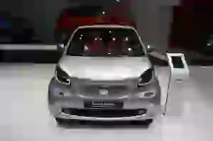 Smart ForTwo Cabrio Brabus Foto Live - Salone di Ginevra 2017