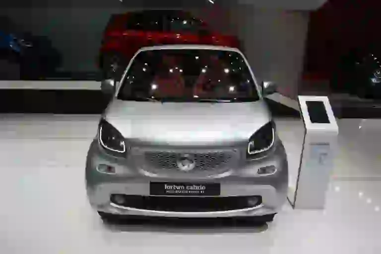 Smart ForTwo Cabrio Brabus Foto Live - Salone di Ginevra 2017 - 2