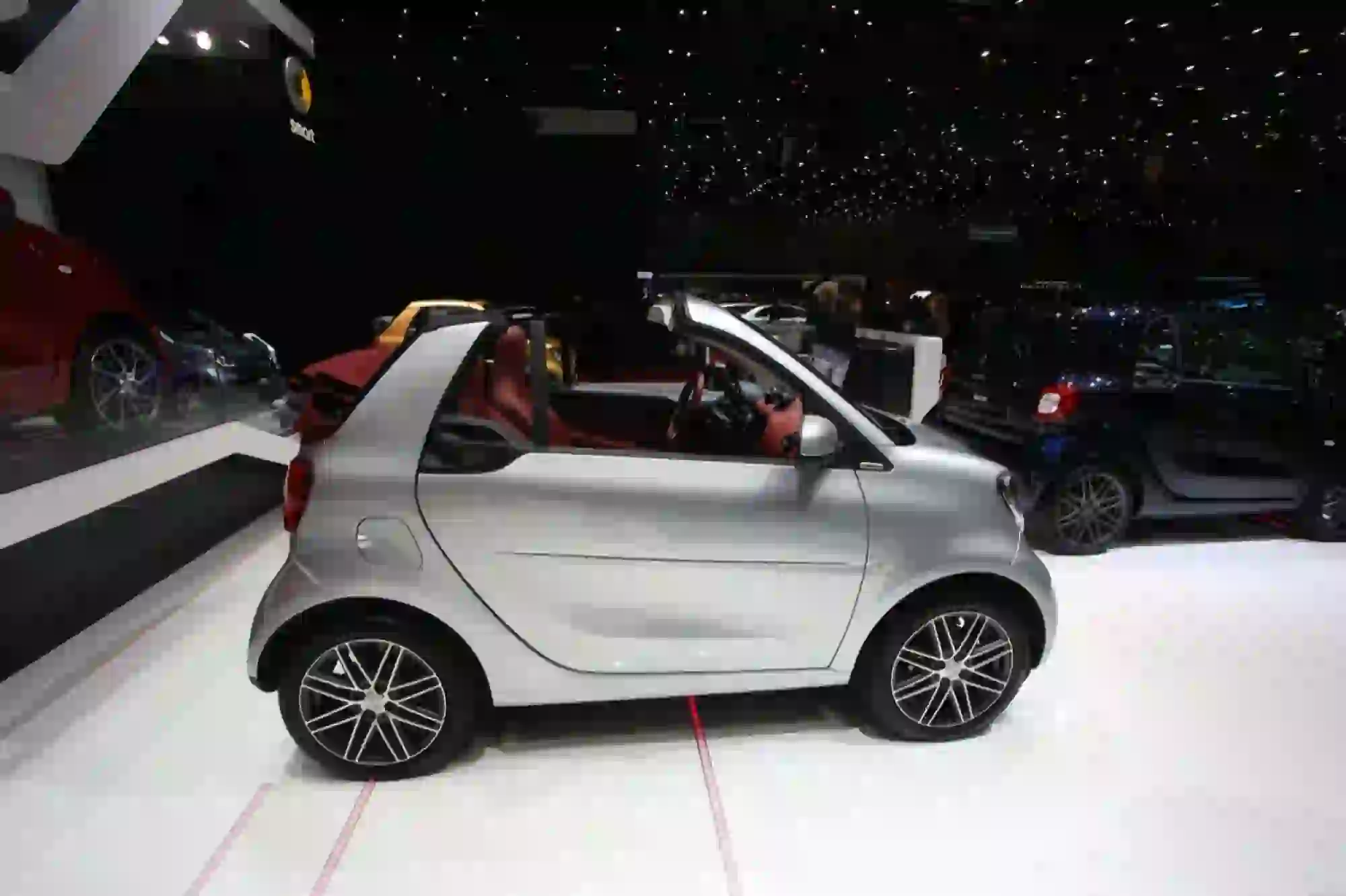 Smart ForTwo Cabrio Brabus Foto Live - Salone di Ginevra 2017 - 3