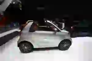 Smart ForTwo Cabrio Brabus Foto Live - Salone di Ginevra 2017