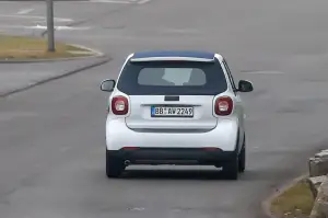 Smart ForTwo Cabrio - Foto spia 27-02-2015