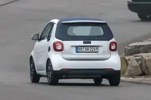 Smart ForTwo Cabrio - Foto spia 27-02-2015 - 2