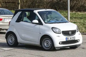 Smart ForTwo Cabrio - Foto spia 30-03-2015