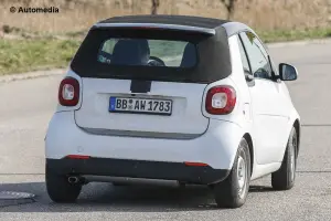 Smart ForTwo Cabrio - Foto spia 30-03-2015