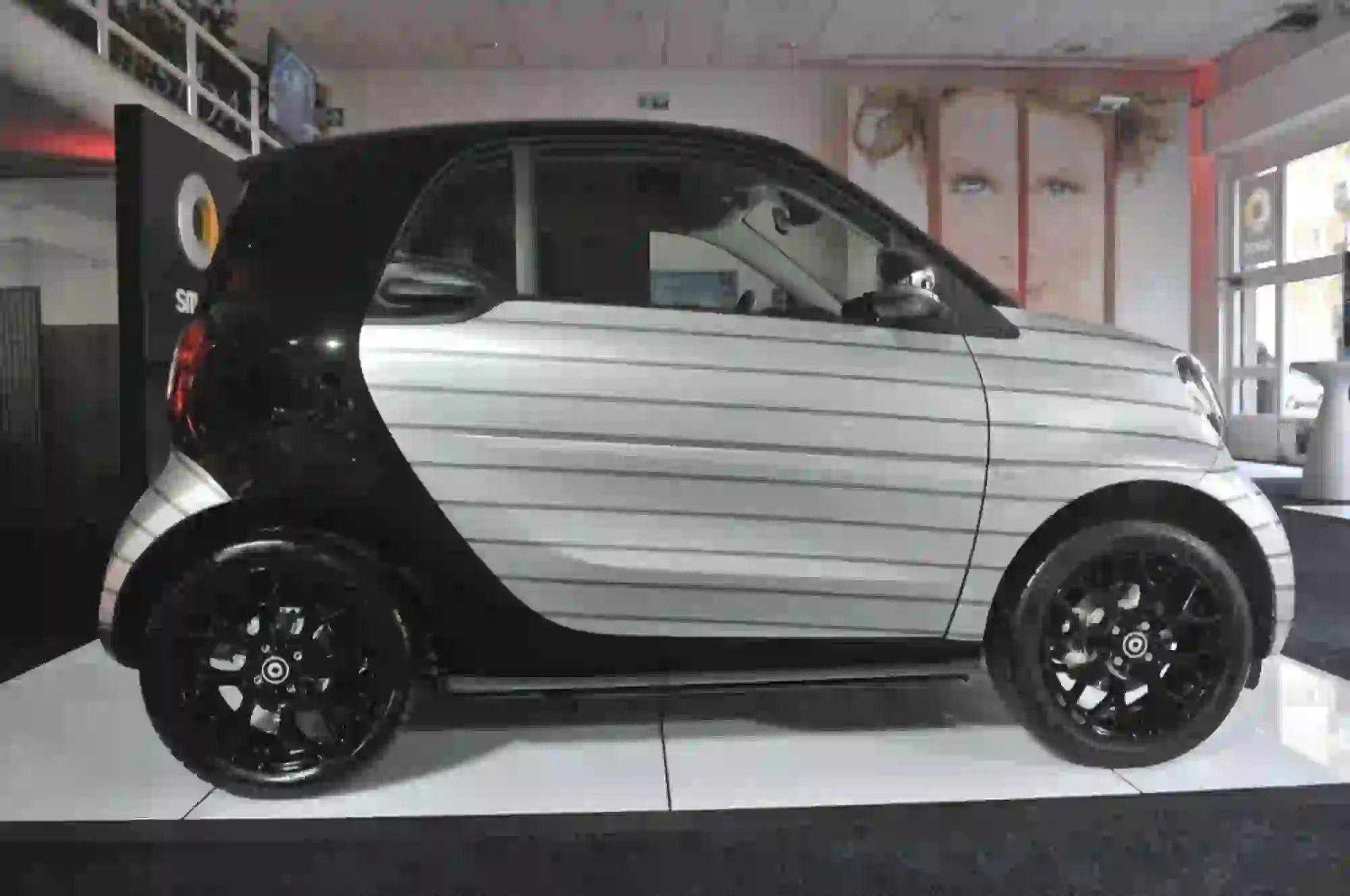 Smart fortwo pois e pinstripe by Garage Italia Customs - 3