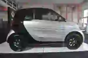 Smart fortwo pois e pinstripe by Garage Italia Customs