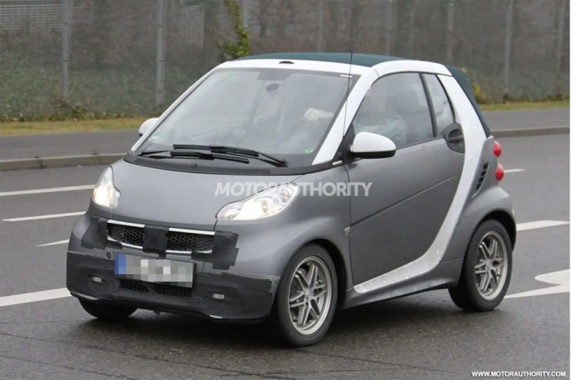 Smart ForTwo restyling 2012 foto spia - 1