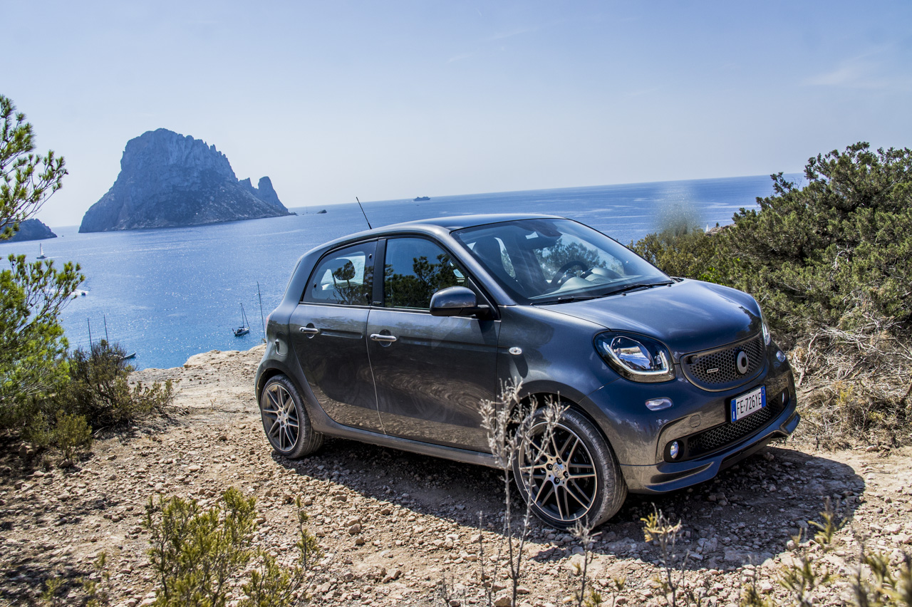 Smart ForTwoBrabus MY 2016 - Test Drive in anteprima