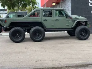 SoFlo Jeep E 6 × 6 2020 - 2