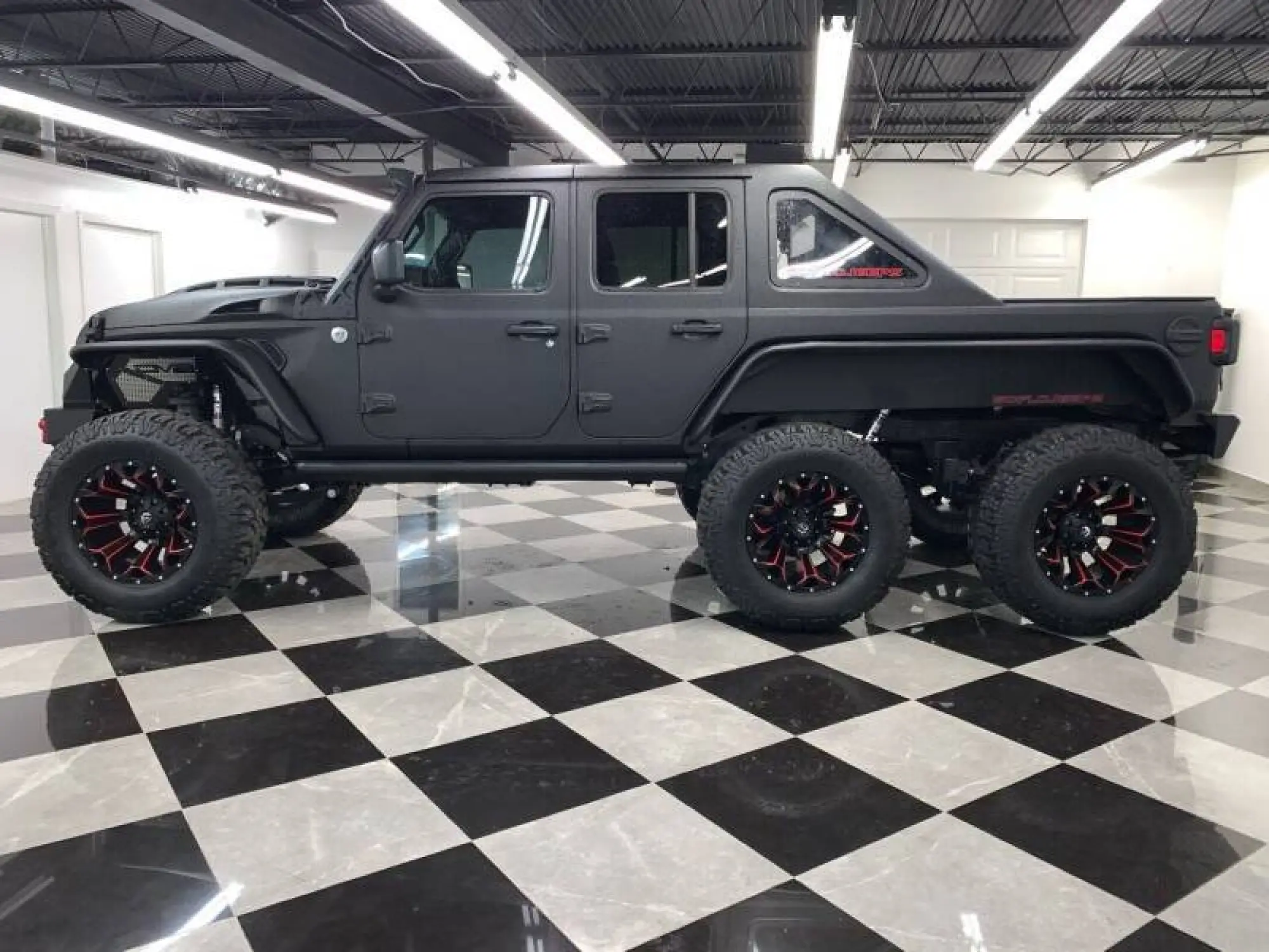 SoFlo Jeep E 6 × 6 2020 - 6