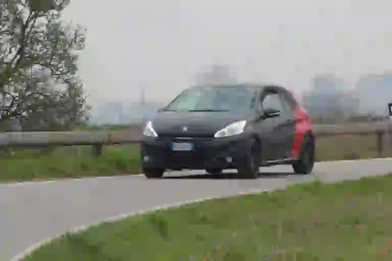 [SPECIALE PEUGEOT 208] L'essenza della piccola bomba: Peugeot 208 GTi By Peugeot Sport [PROVA] - 15