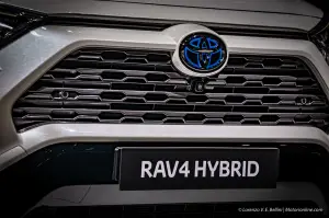 Speciale Toyota RAV4 e Corolla - Salone di Parigi 2018
