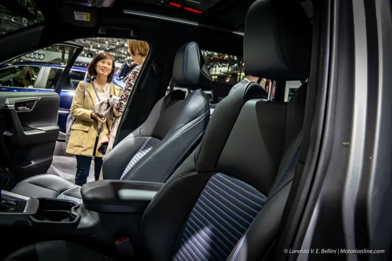 Speciale Toyota RAV4 e Corolla - Salone di Parigi 2018 - 21