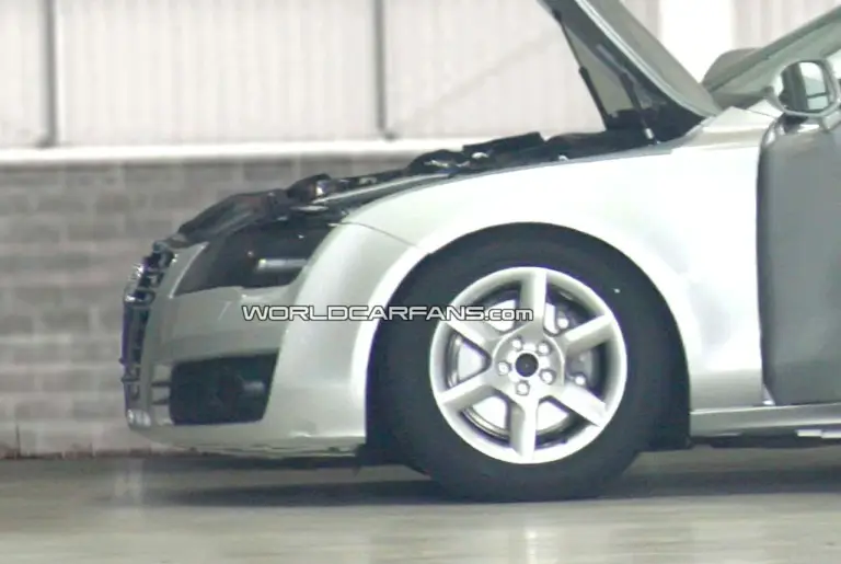 Spy shot Audi A7 senza camuffamento - 2