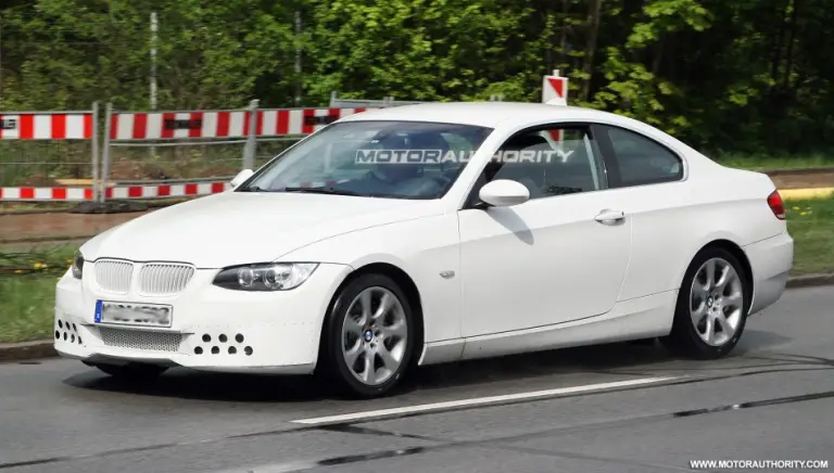 Spy shots BMW Serie-3 Coupé - 2