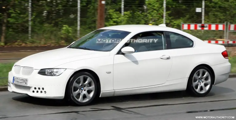 Spy shots BMW Serie-3 Coupé - 3