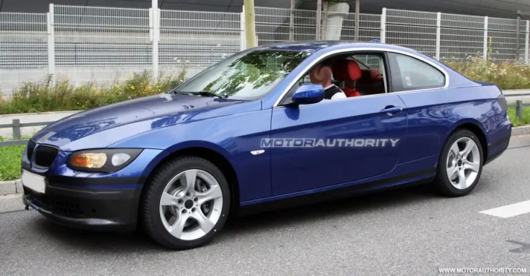 Spy shots BMW Serie-3 Coupé - 9