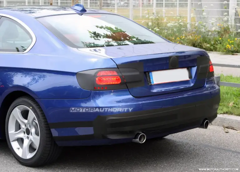 Spy shots BMW Serie-3 Coupé - 13