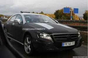 Spy shots della Mercedes CLS 2011