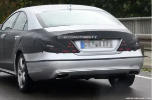 Spy shots della Mercedes CLS 2011