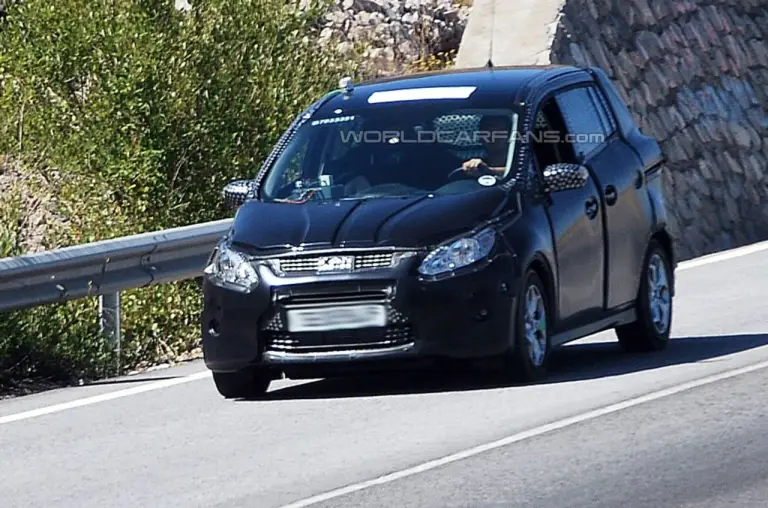 Spy shots Ford C-Max - 2