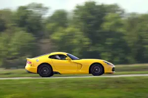 SRT Viper 2012 nuove immagini