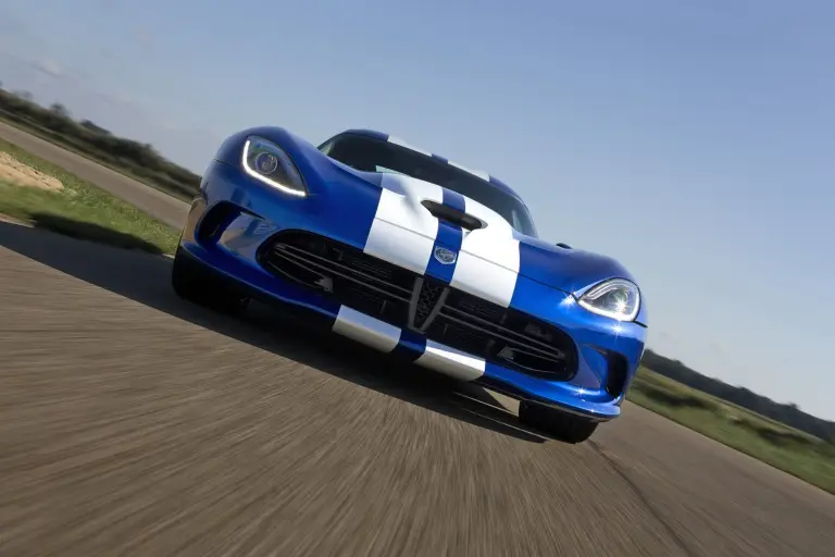 SRT Viper 2012 nuove immagini - 15