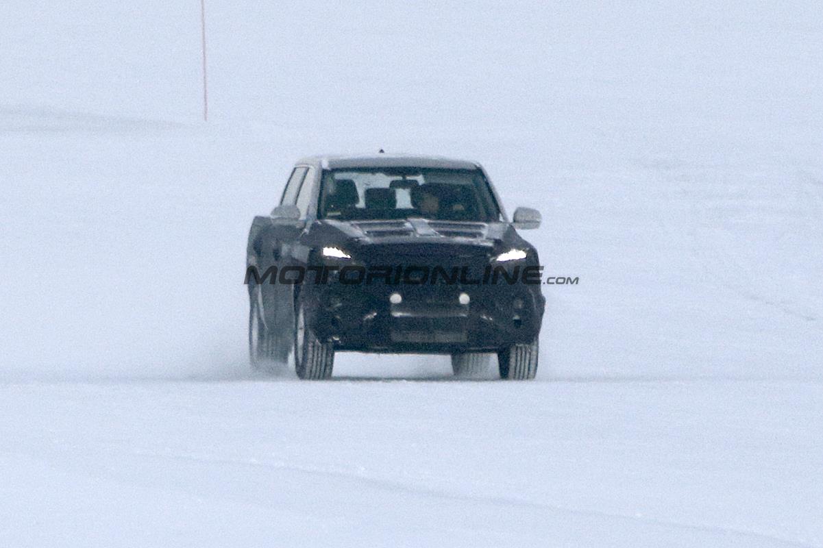 SsangYong Actyon Sports MY 2019 - Foto spia 02-02-2017