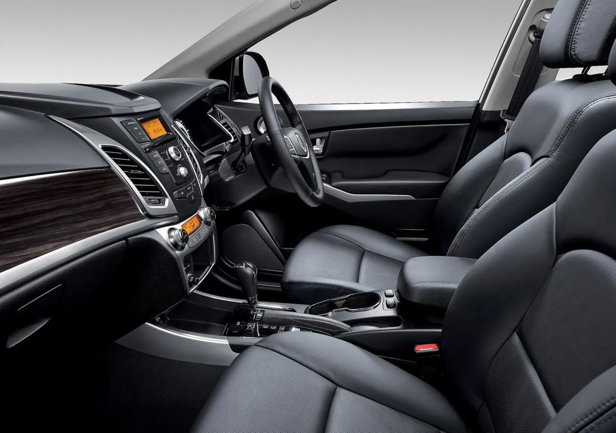 SsangYong Korando Restyling 2014 - 5