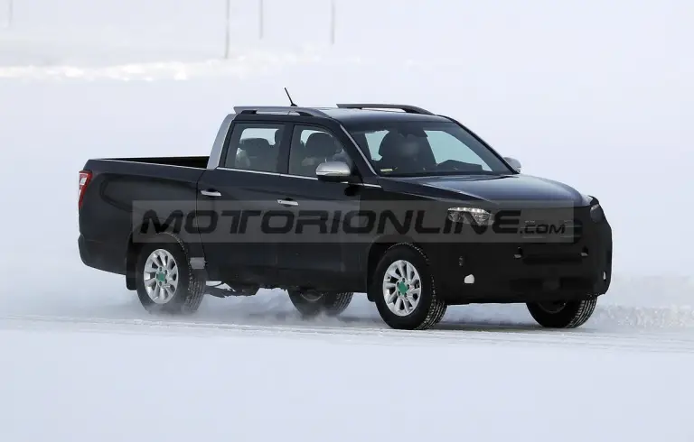 SsangYong Musso 2022 - Foto spia 17-03-2021 - 2