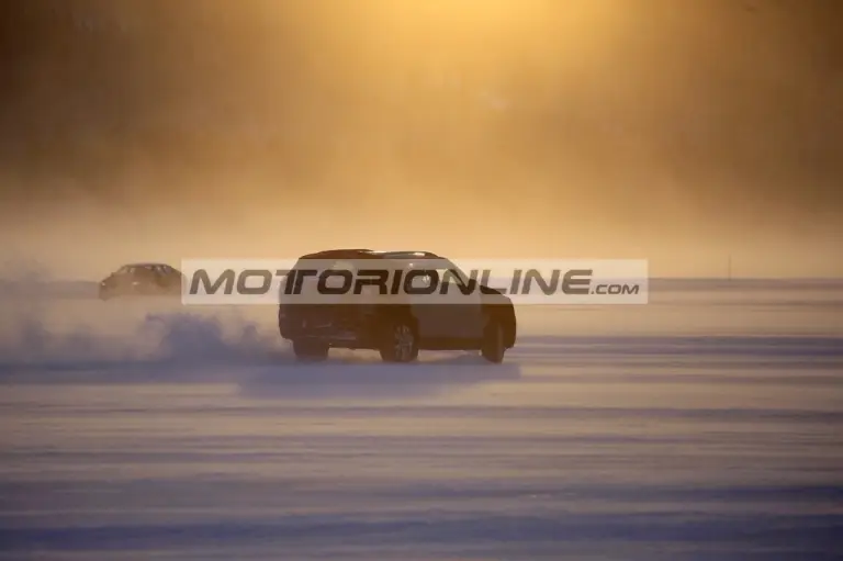 Ssangyong Rexton facelift - Foto spia 11-2-2020 - 18