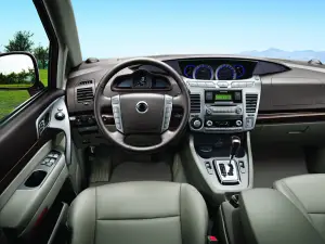 SsangYong Rodius 2014 - 8