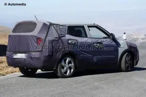 SsangYong Tivoli 7 posti - Foto spia 03-09-2015