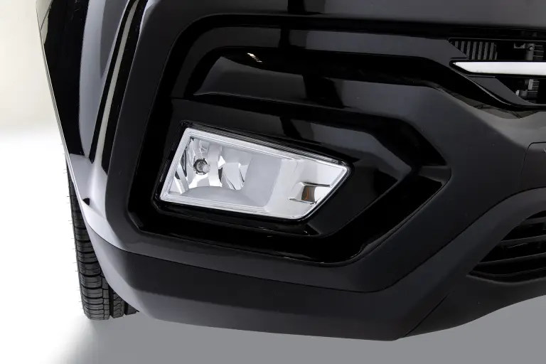 SsangYong Tivoli Black Edition - 5
