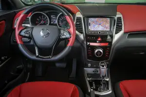Ssangyong TIVOLI - 101