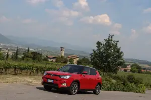 Ssangyong TIVOLI - 220