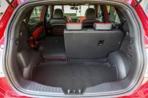 Ssangyong TIVOLI - 98