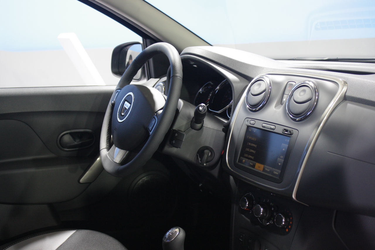 Stand Dacia - Motor Show di Bologna 2012