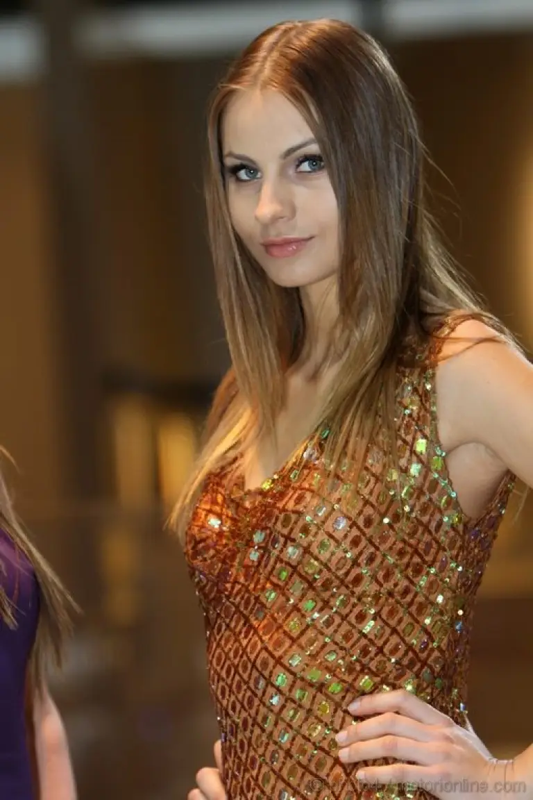 Stand girl Motorshow Bologna 2010 - 122