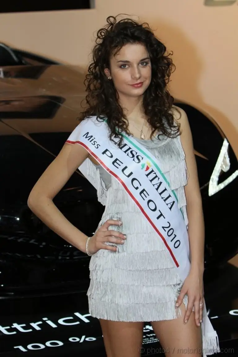 Stand girl Motorshow Bologna 2010 - 124