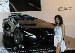 Stand girl Motorshow Bologna 2010
