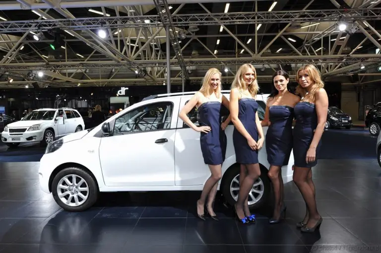 Stand girl Motorshow Bologna 2010 - 14