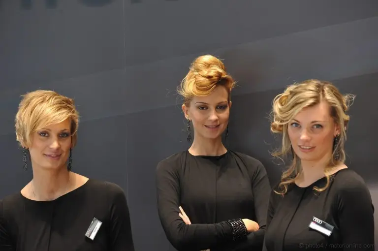 Stand girl Motorshow Bologna 2010 - 50