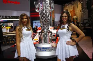 Stand Girls - Salone di Detroit 2016 - 9