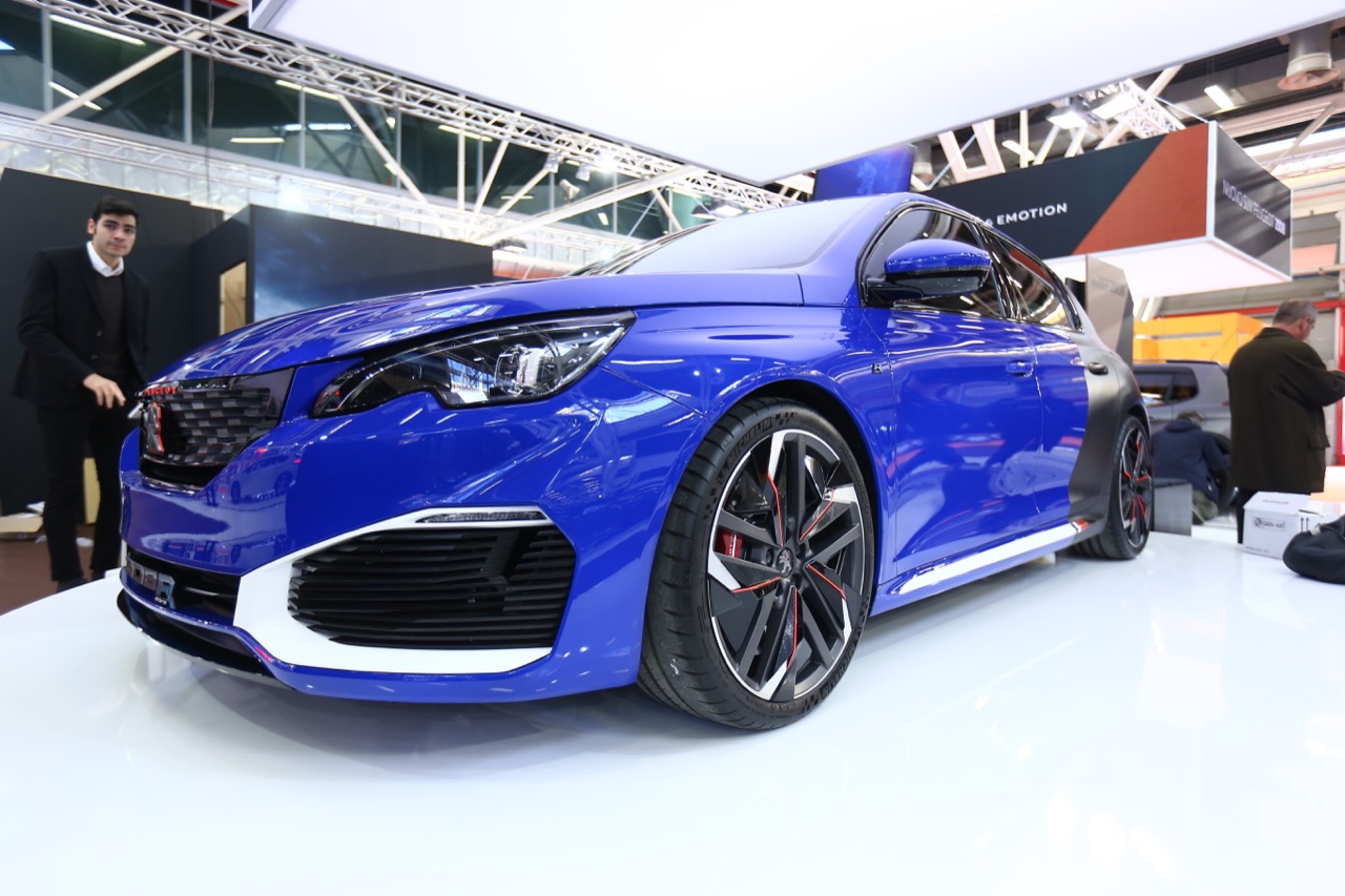 Stand Peugeot al Motor Show di Bologna 2016