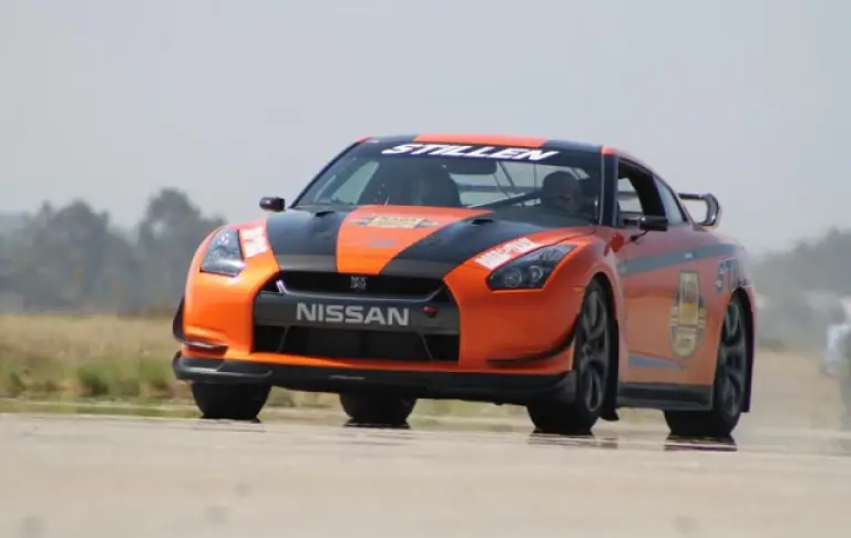 Stillen Nissan GT-R - 2